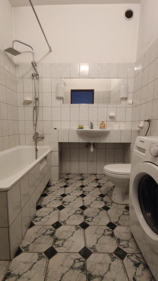 Apartment Near Center - Botanic Garden Breslavia Esterno foto